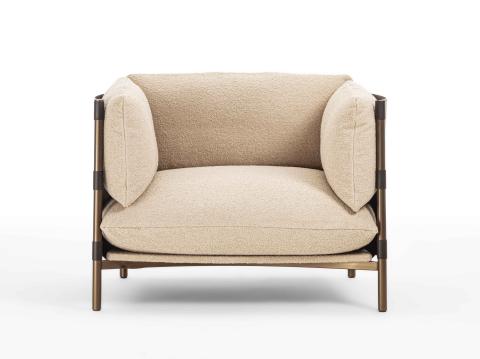 Lomacasa_Pellizzoni_Iris-Relax-Armchair_featured