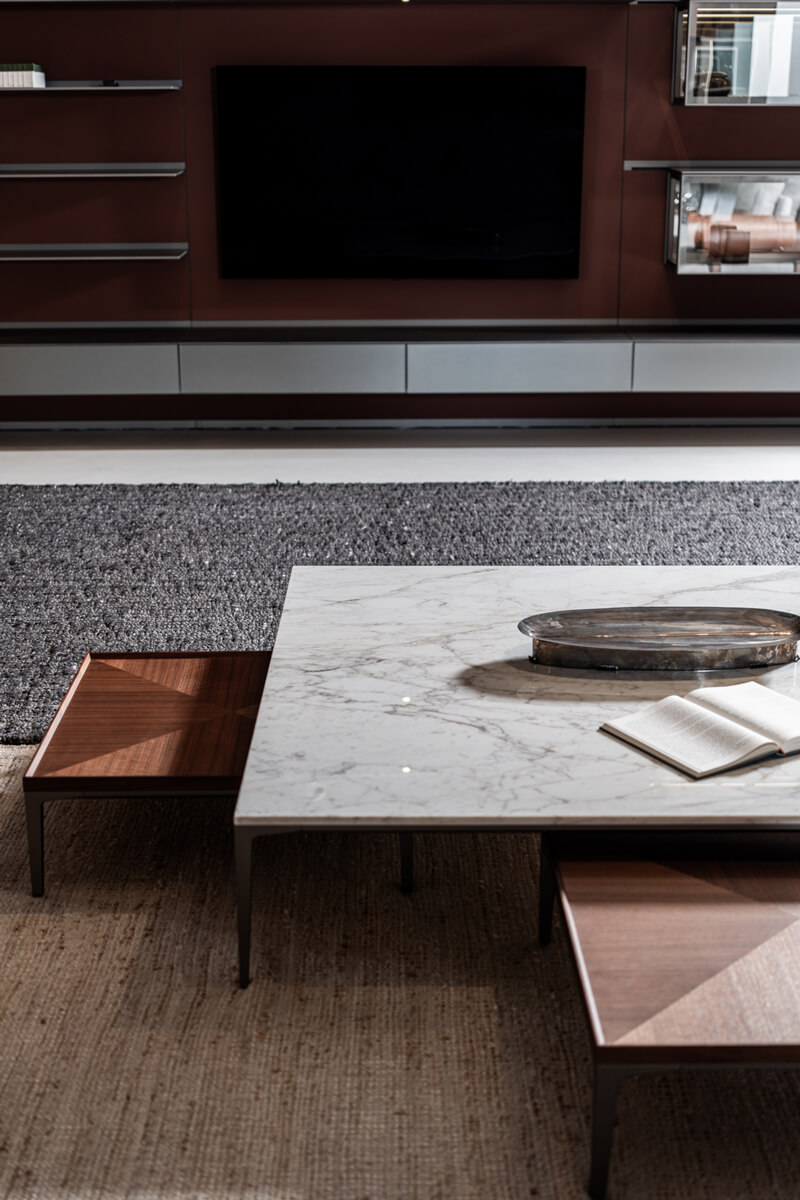 Italian Modular Furniture Sgabello Sottile M6 03